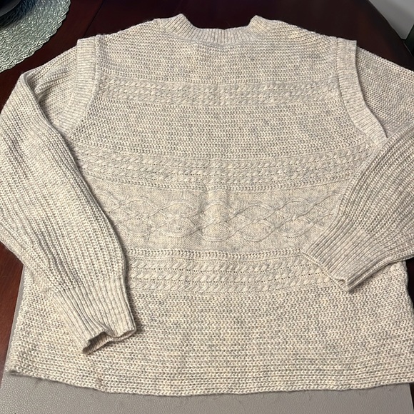 EUC Loft Sweater Gray Small - Picture 7 of 7